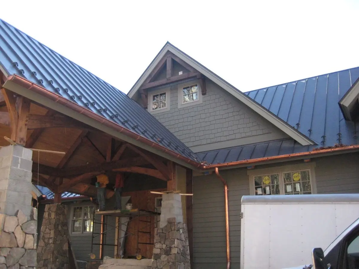 Craftsman Roofing team delivering quality roofing work in 28th St - 35th Ave